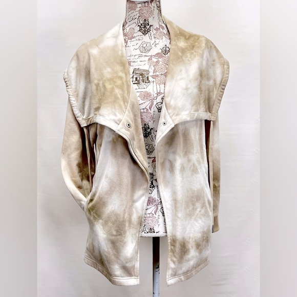 BAGATELLE Tan and white tie dye wide collar sweatshirt size M - Picture 2 of 15